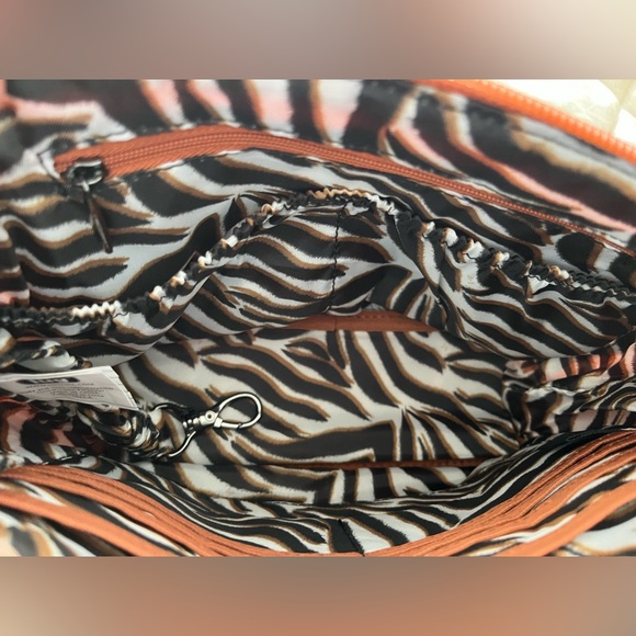 NWT! Lug Flare Crossbody Bag in Copper Brown - Picture 4 of 8